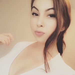 Meet your Posher, Cassandra